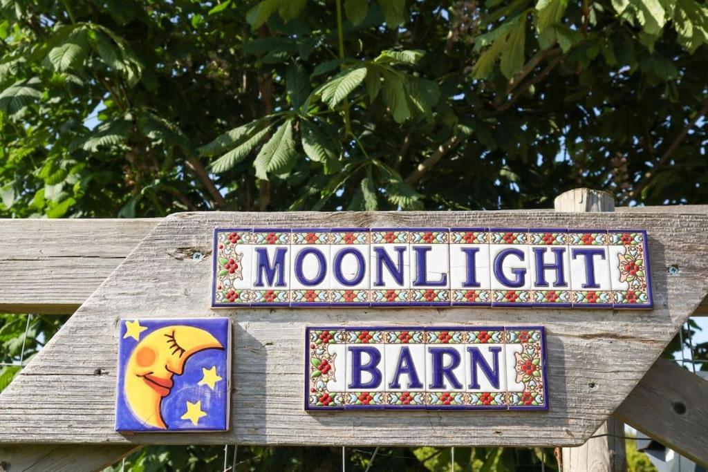 Moonlight Barn Villa Ascot  Exteriör bild